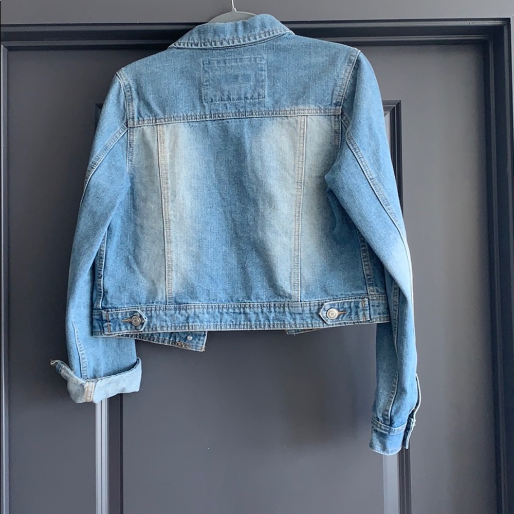 Cropped Jean Jacket - Picture 3 of 4